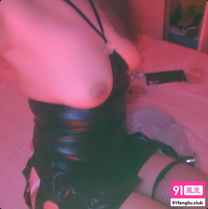 性感美臀娅姐